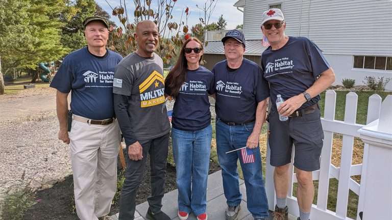 Team with Montel Williams Image